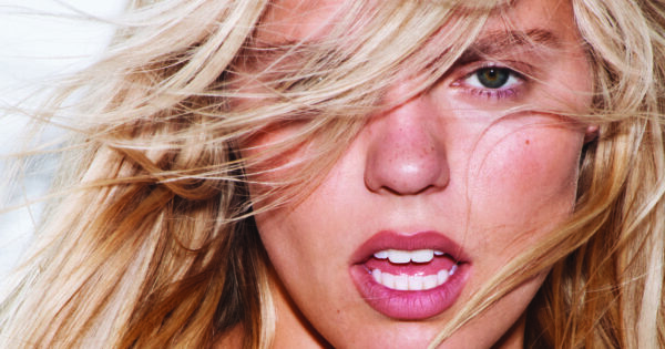 Reneé Rapp lança o segundo álbum de estúdio, “Bite Me”