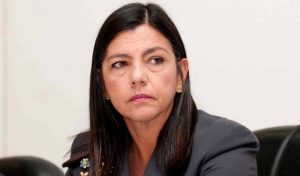 Roseana anuncia mais uma batalha de bisturi
