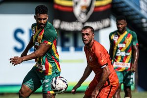 Sampaio Corrêa perde em Manaus e dá adeus ao Campeonato