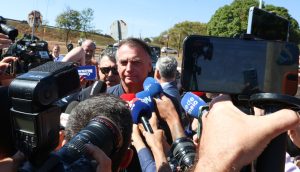 Seria crime? Brasileiros buscam no Google sobre asilo político após