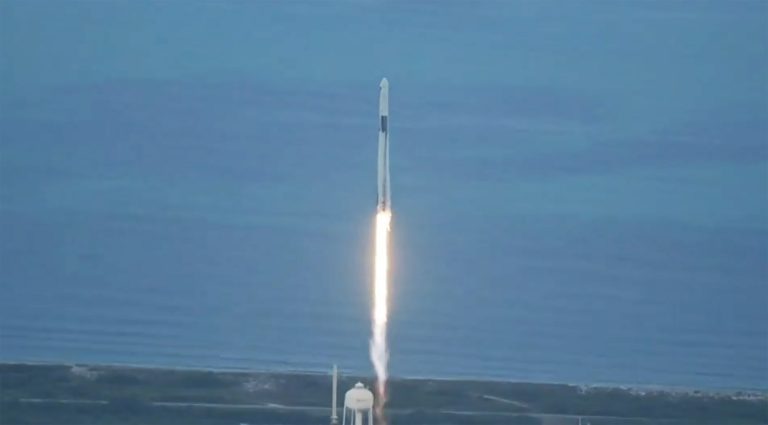 SpaceX lança astronautas com sucesso para a Estação Espacial Internacional