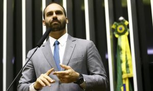 TCU pede que Câmara apure viagem de Eduardo Bolsonaro aos