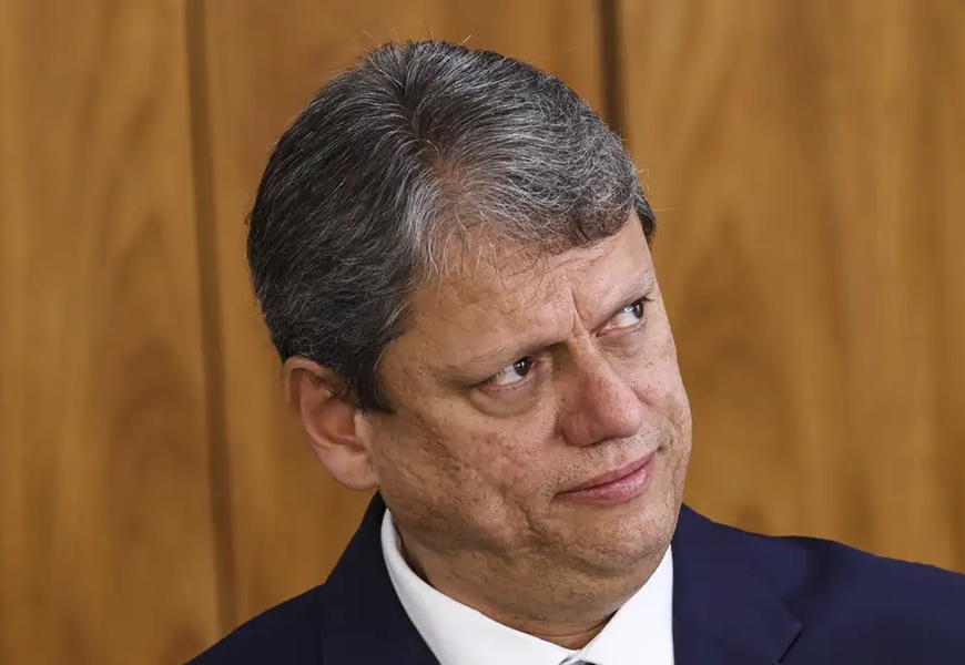 Tarcísio quer impedir fiscalização do patrimônio de secretários e aliados