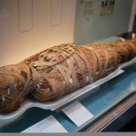 Tatuagens de 2.500 anos são encontradas em múmia congelada