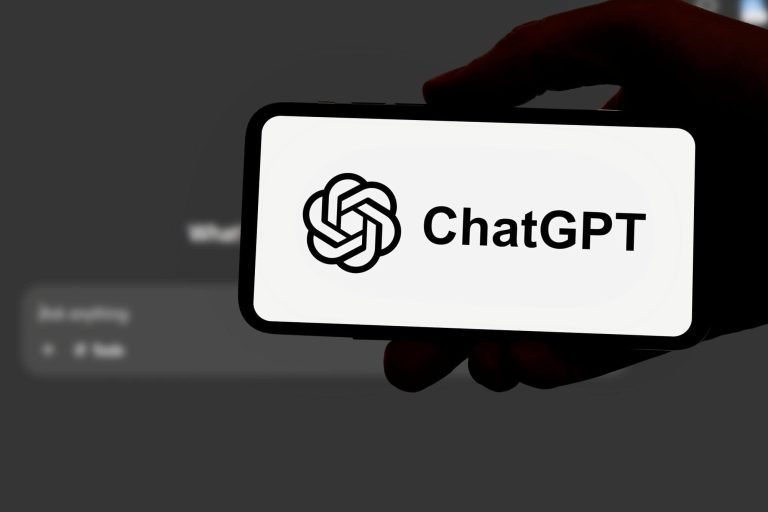Tragédia com adolescente leva OpenAI a criar controles parentais no