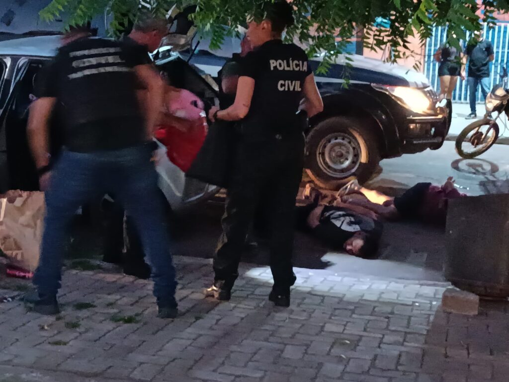 Trio é preso em flagrante instalando ‘chupa-cabra’ em agência bancária