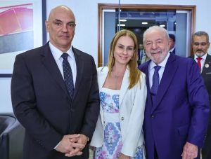 Trump mira advogada esposa de Moraes após prisão domiciliar de