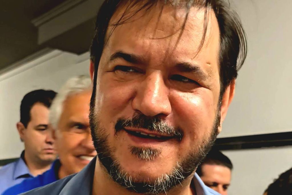 União Brasil usa dinheiro público para bancar viagem de políticos