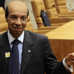 Único negro em um século a comandar embaixada brasileira na