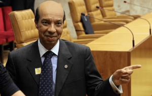 Único negro em um século a comandar embaixada brasileira na