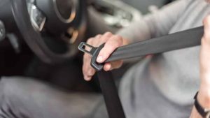 Você sabe usar o airbag e o cinto de segurança