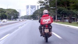 iFood contra-ataca: conheças as novas entregas rápidas e pratos econômicos