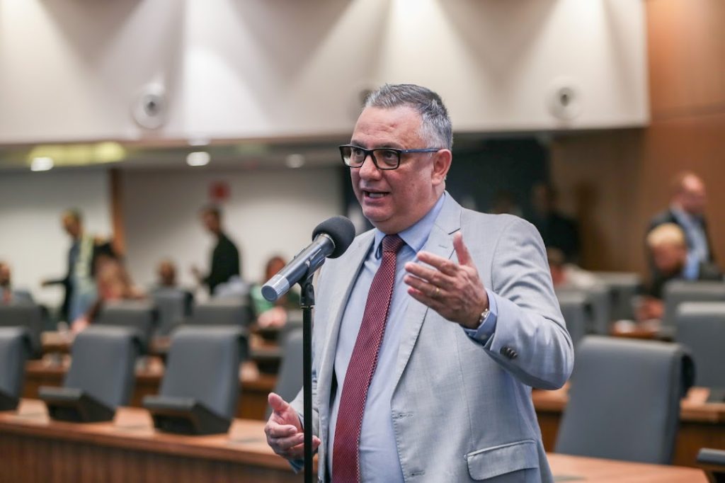 ‘Onde pego meu R$ 1 milhão?” – Agenda do Poder