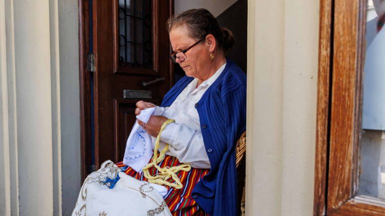 5 hobbies de vovó para você manter o cérebro ‘jovem’