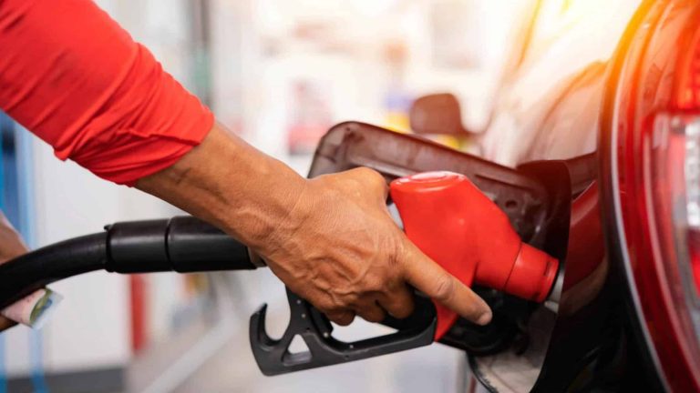 6 sinais de alerta de que seu combustível foi adulterado