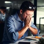 8 em cada 10 brasileiros se sentem estressados na internet,