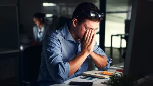 8 em cada 10 brasileiros se sentem estressados na internet,