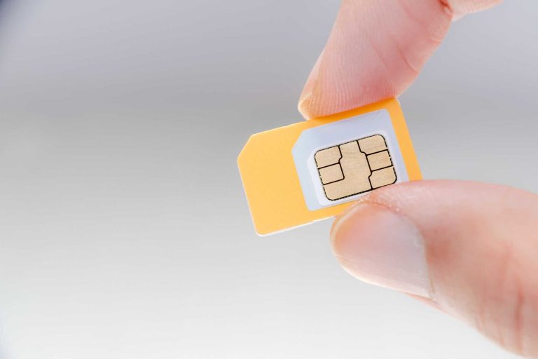 Apple lança iPhone sem cartão SIM e pode transformar o