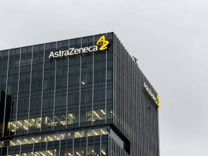 AstraZeneca é 2ª farmacêutica a suspender investimentos no Reino Unido