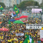 Ato pró-Bolsonaro em Copacabana pede anistia para 8 de Janeiro