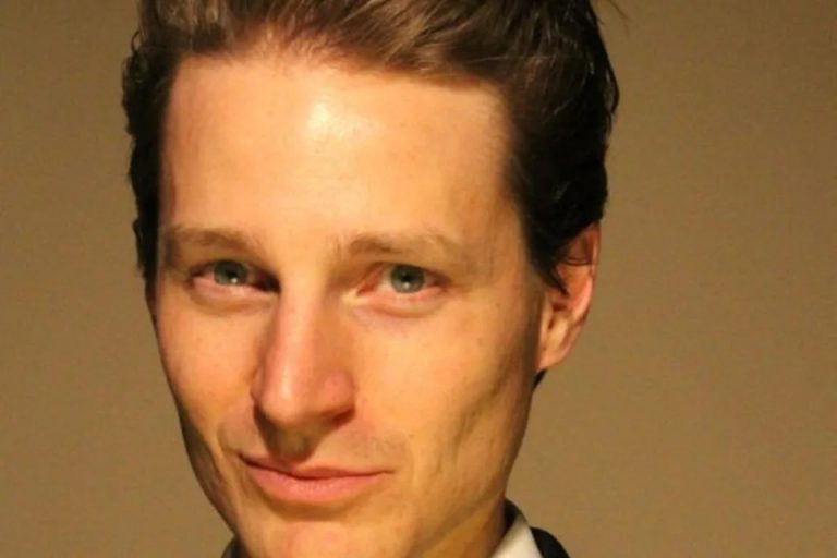 Ator de ‘Família Soprano’ e ‘J. Edgar’ é preso por