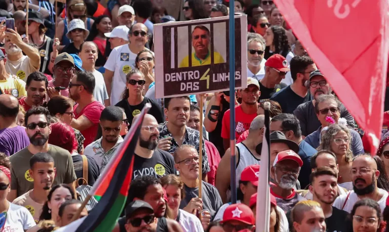 Atos contra anistia e a PEC da Blindagem ocorrem hoje