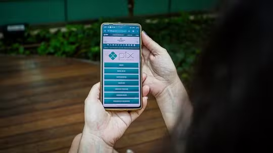 Banco Central adia Pix parcelado para priorizar segurança após ataques
