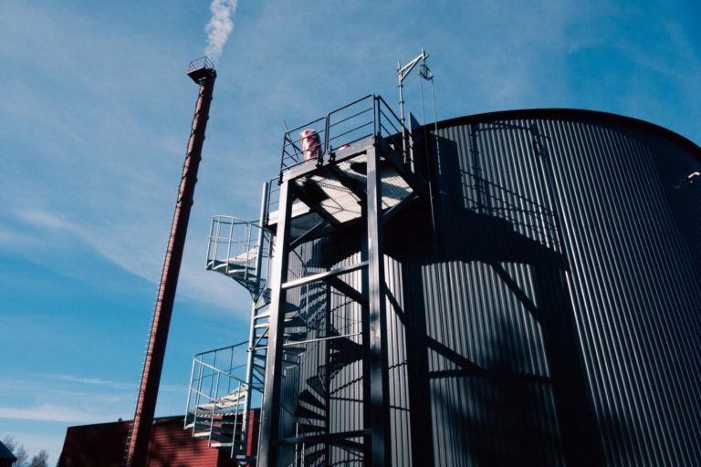 “Bateria de areia”: tecnologia aquece cidade na Finlândia