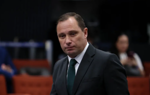 Beneficiado por delação, Mauro Cid é condenado a 2 anos