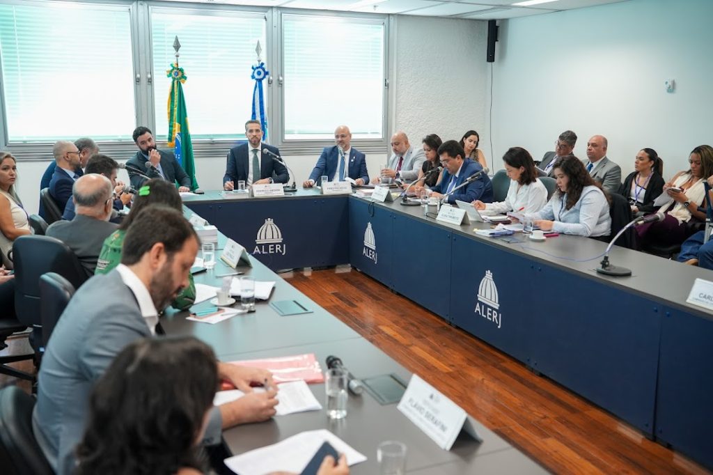 CCJ da Alerj dá continuidade à análise de projetos do