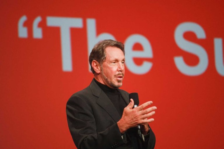 CEO da Oracle assume papel de magnata da mídia e
