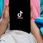 Canadá: TikTok usou dados de crianças para impulsionar anúncios