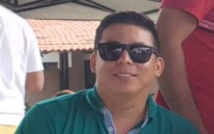 Capitão da PM é preso com carro roubado, foge de