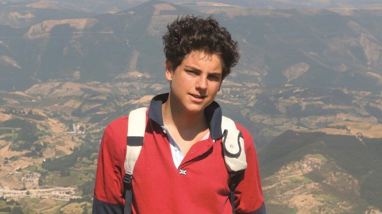 Carlo Acutis é canonizado no Vaticano e se torna o