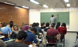 Carteira Nacional de Docente será entregue a partir de outubro,