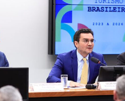Celso Sabino anuncia saída do Ministério do Turismo após pressão