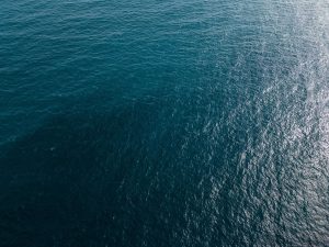 Cientistas descobrem aquífero de água doce escondido sob o mar