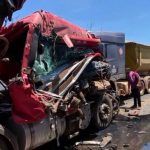 Colisão envolvendo quatro veículos provoca congestionamento na BR-135, em Itapecuru