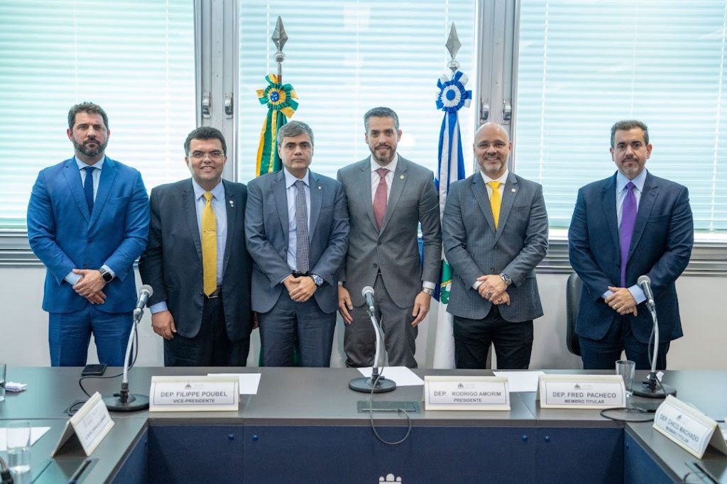 Comissão da Alerj aprova indicados do governo para conselheiros da