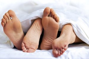Condomínio proíbe sexo após as 22h por causa de gemidos