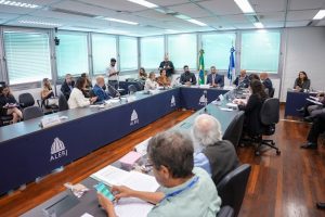 Críticas a Marcelo Menezes levam Alerj a retirar projeto da