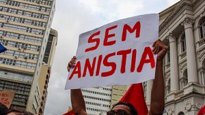 Debate sobre anistia reacende em meio ao julgamento de Bolsonaro