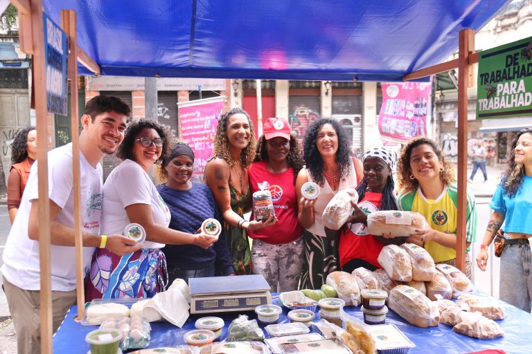 Deputados comemoram condenação de Bolsonaro em festa do MST no