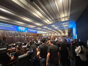 Deputados rejeitam uso do regime fiscal como barreira para reajuste