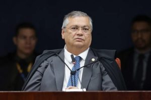 Dino vota pela condenação de Bolsonaro, mas pede pena menor