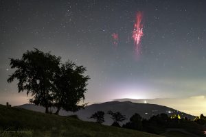 “Duende vermelho” é fotografado no céu da Europa