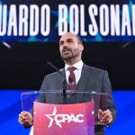 Eduardo Bolsonaro diz que será candidato à Presidência até contra