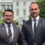 Eduardo Bolsonaro leva relato de julgamento da trama golpista a