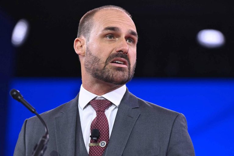 Eduardo Bolsonaro sofre revés de Trump após elogio a Lula