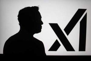 Elon Musk e xAI acusam OpenAI de roubo de segredos